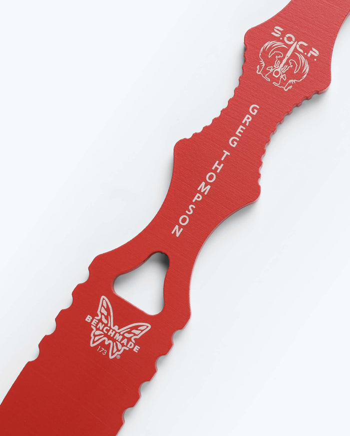 Seventh product image showing a close up of knife