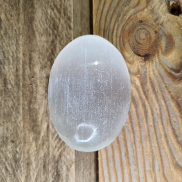 Earthstore® Puffed Selenite - Palm Stone (Large) (6 x 5 x 2.5cm) (75-83gms)
