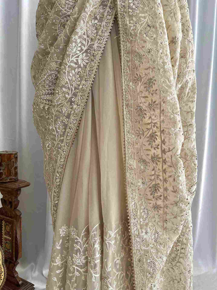 Aari Kashmiri Work: Kaira