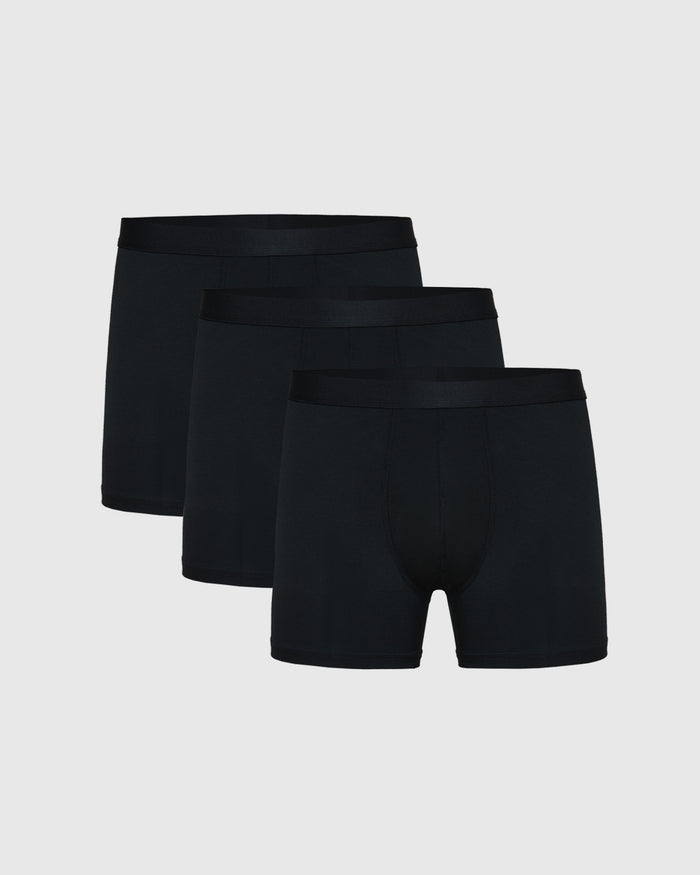 Black Boxer Trunks 3-Pack with elastic waistband and 3D pouch.