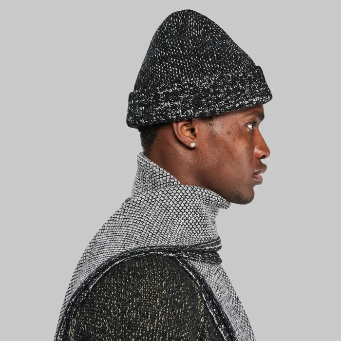Lab-Grown Scarf. Black edition