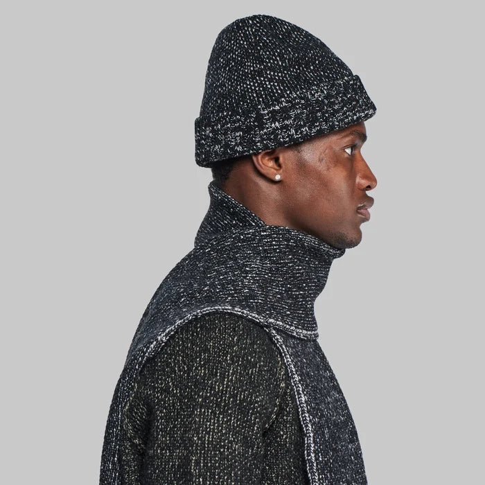 Lab-Grown Scarf. Black edition