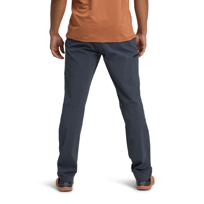 Carbon ~ Model is 5' 11" | Waist 33" | Size Medium/32