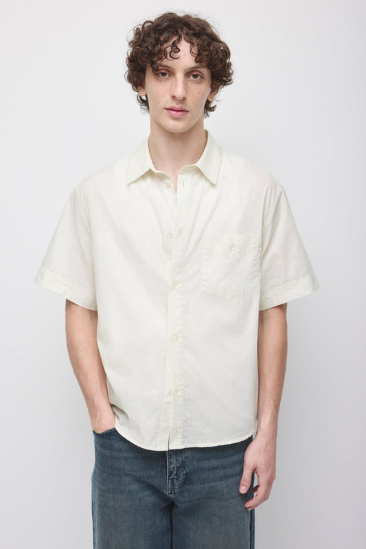 Model 6'0.5" and is wearing a size M.