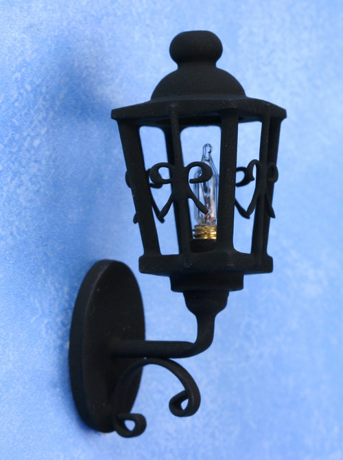 ORNATE COACH LAMP MH1026