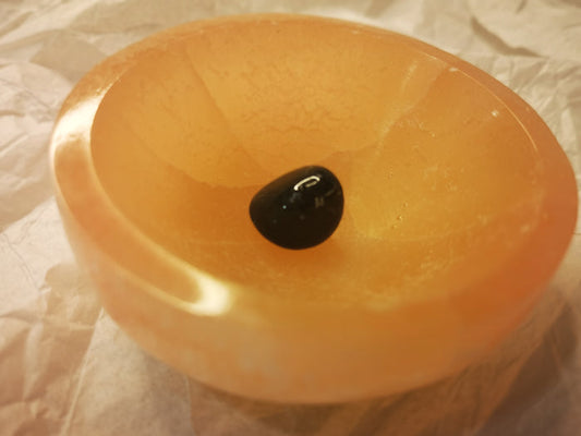 Earthstore® Peach Selenite Charging Bowl Dish