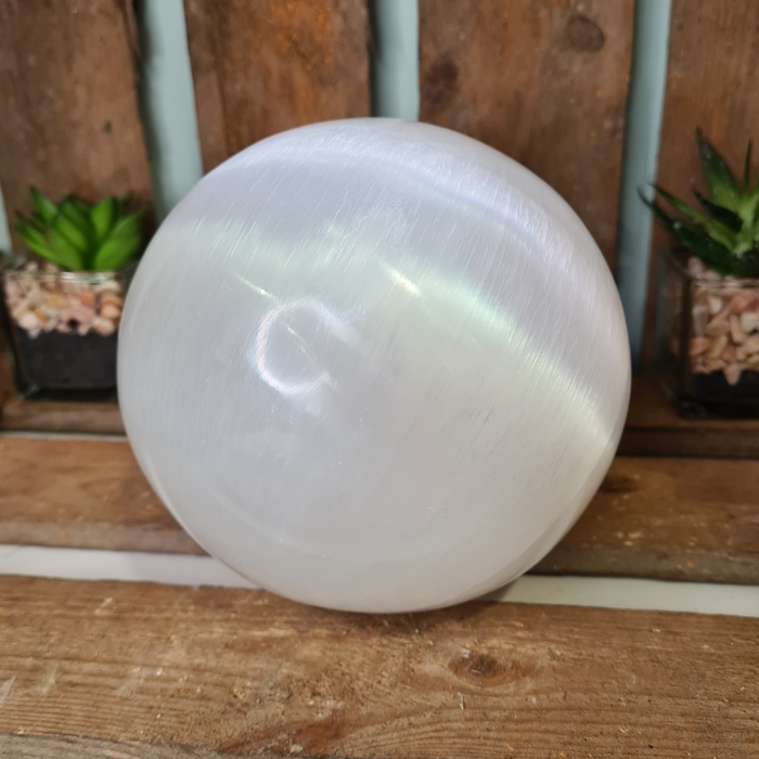 Earthstore® PURE SELENITE SPHERE- 120mm 2.2Kg (2200gms) Satin Spar