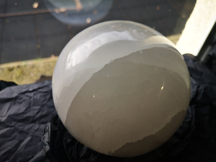Earthstore® PURE SELENITE SPHERE- 120mm 2.2Kg (2200gms) Satin Spar