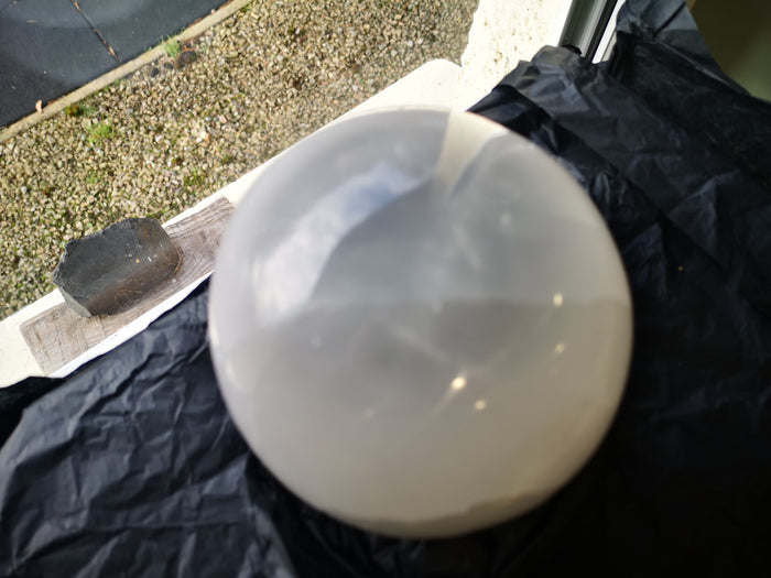 Earthstore® PURE SELENITE SPHERE- 120mm 2.2Kg (2200gms) Satin Spar