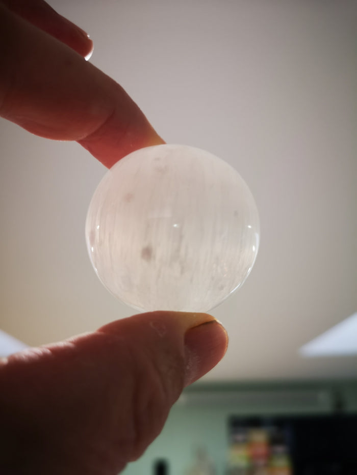 Earthstore® PURE SELENITE SPHERE- 40-45mm (85gms) Satin Spar