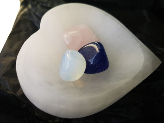Earthstore® STOCK Heart Shape Charging Dish Bowl with optional 3 gemstones