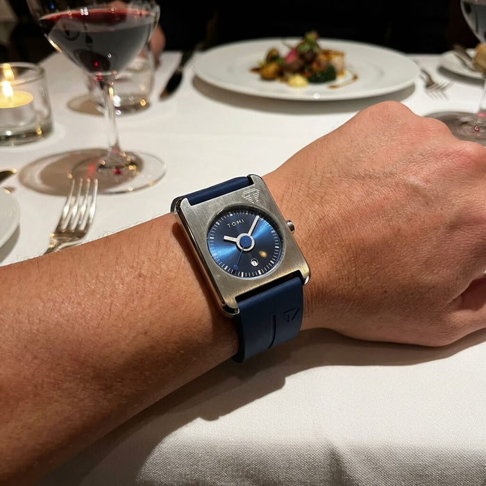 stratton-watch-navy