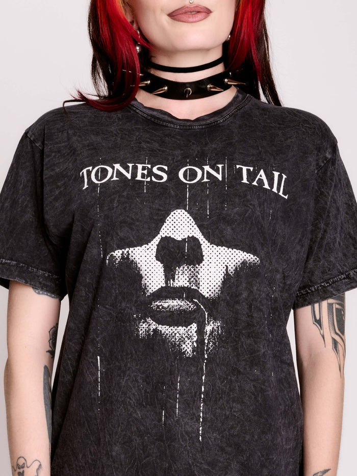 TONES AND TAIL FACE T-SHIRT