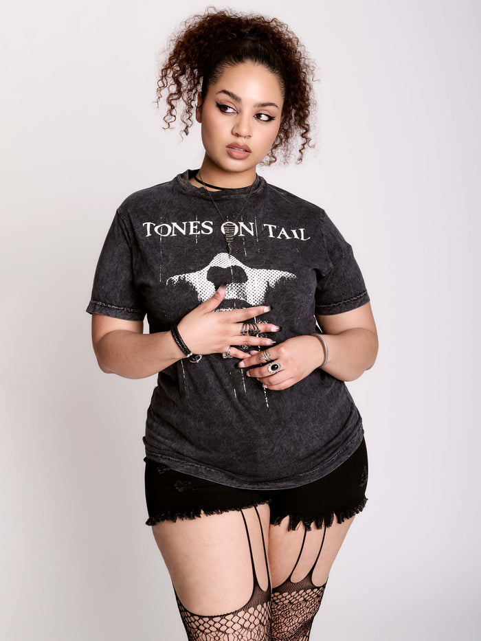 TONES AND TAIL FACE T-SHIRT