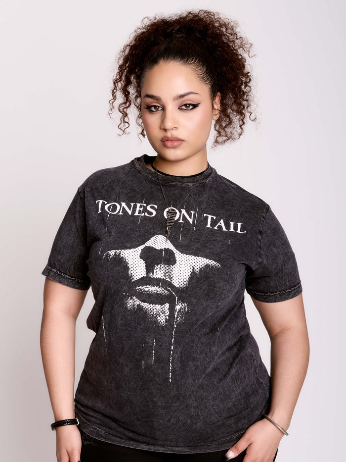 TONES AND TAIL FACE T-SHIRT